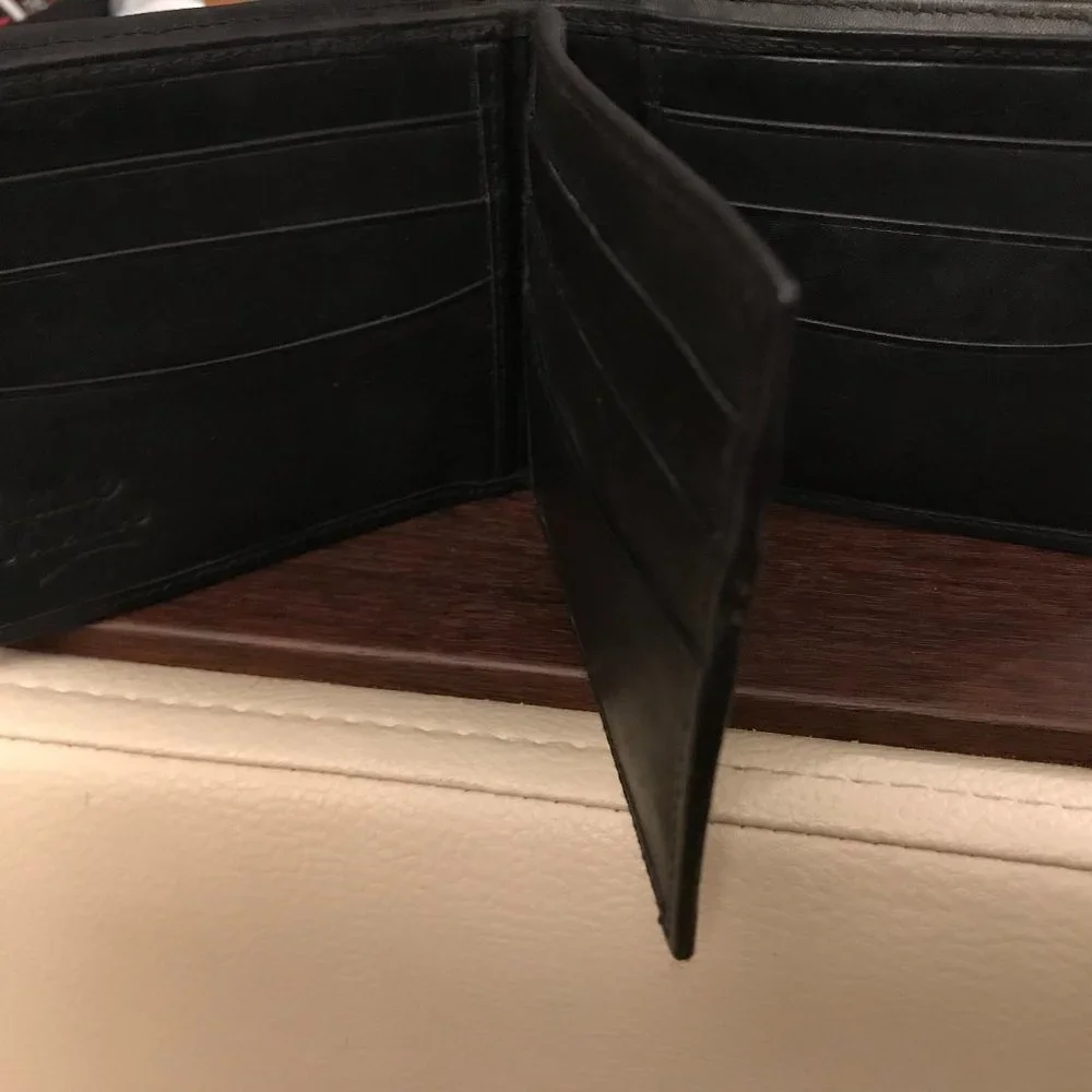 Leather men's wallet